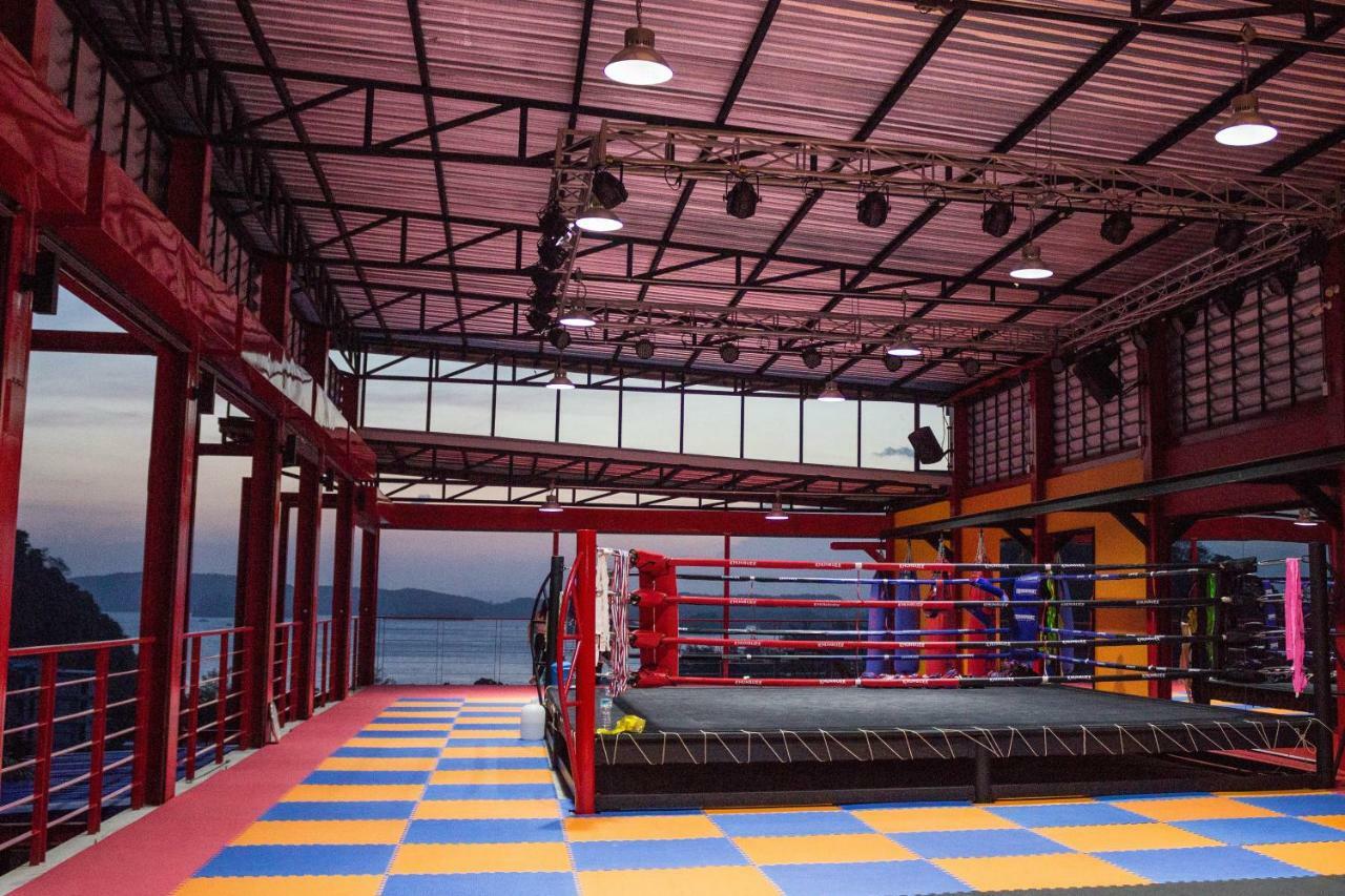 Khunsuek Muaythai Hostel Ao Nang Екстериор снимка